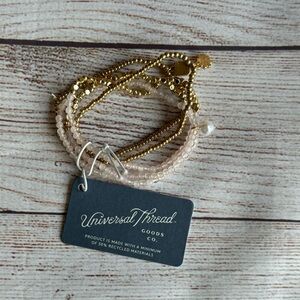 NWT Universal Thread Stretch Bracelet